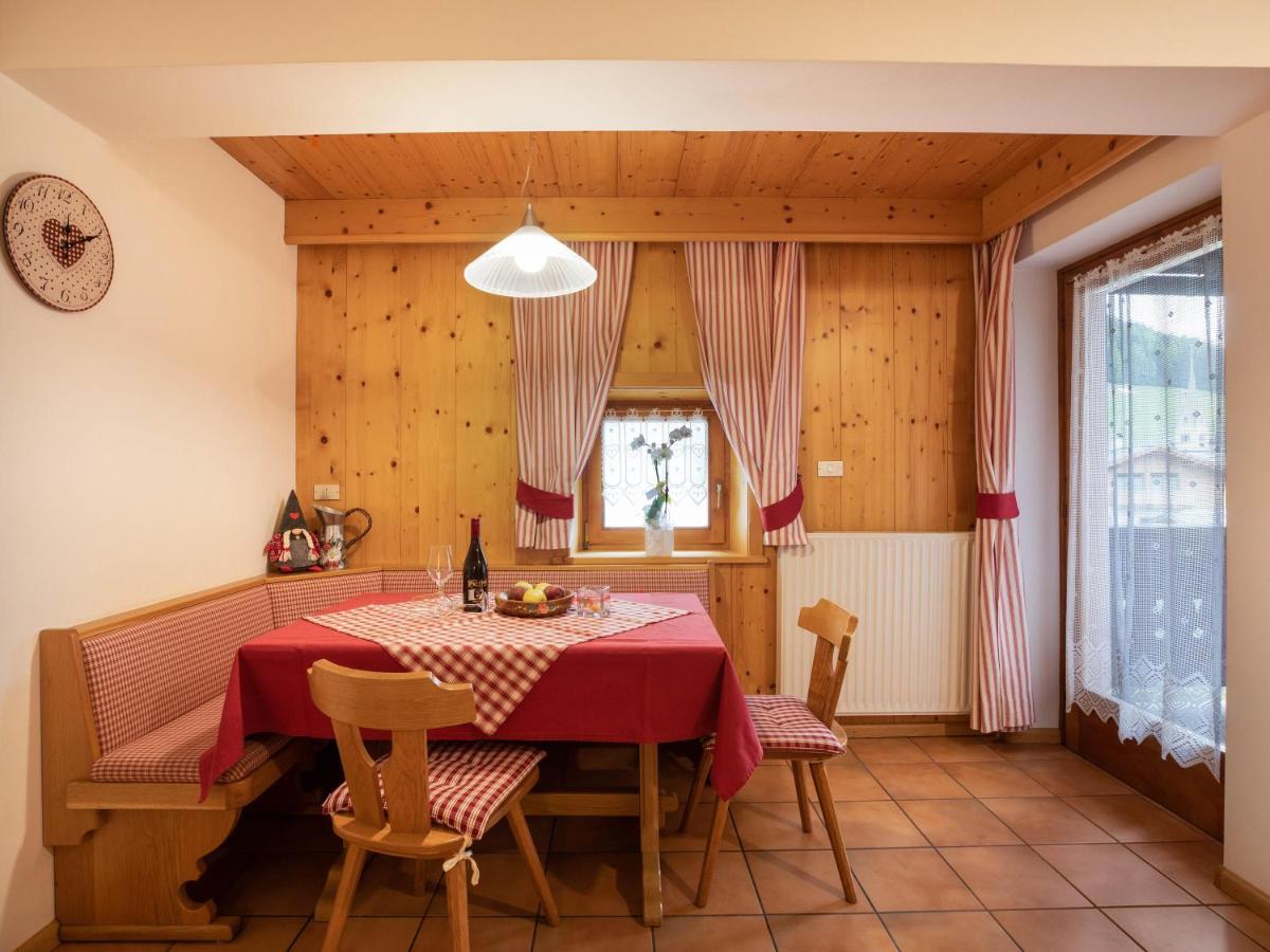 Ferienwohnung Ciasa Lino Aloch Pozza di Fassa Exterior foto