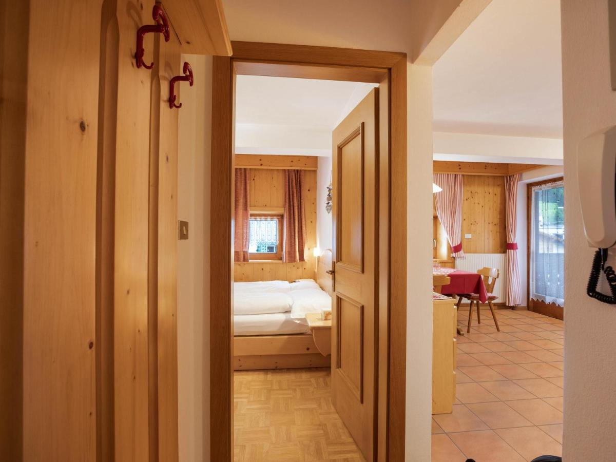 Ferienwohnung Ciasa Lino Aloch Pozza di Fassa Exterior foto